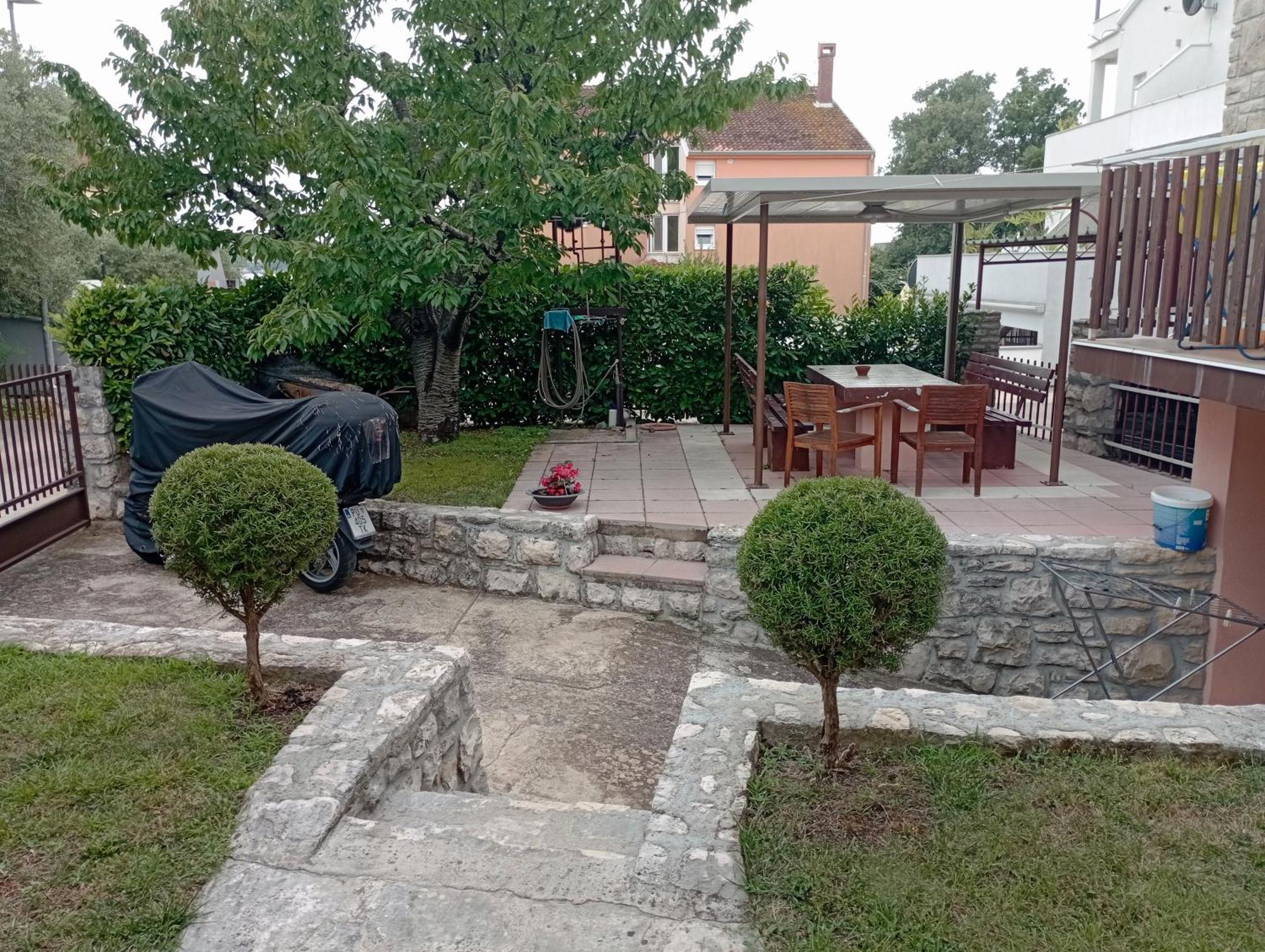 Apartman Sole Apartment Karigador Exterior photo