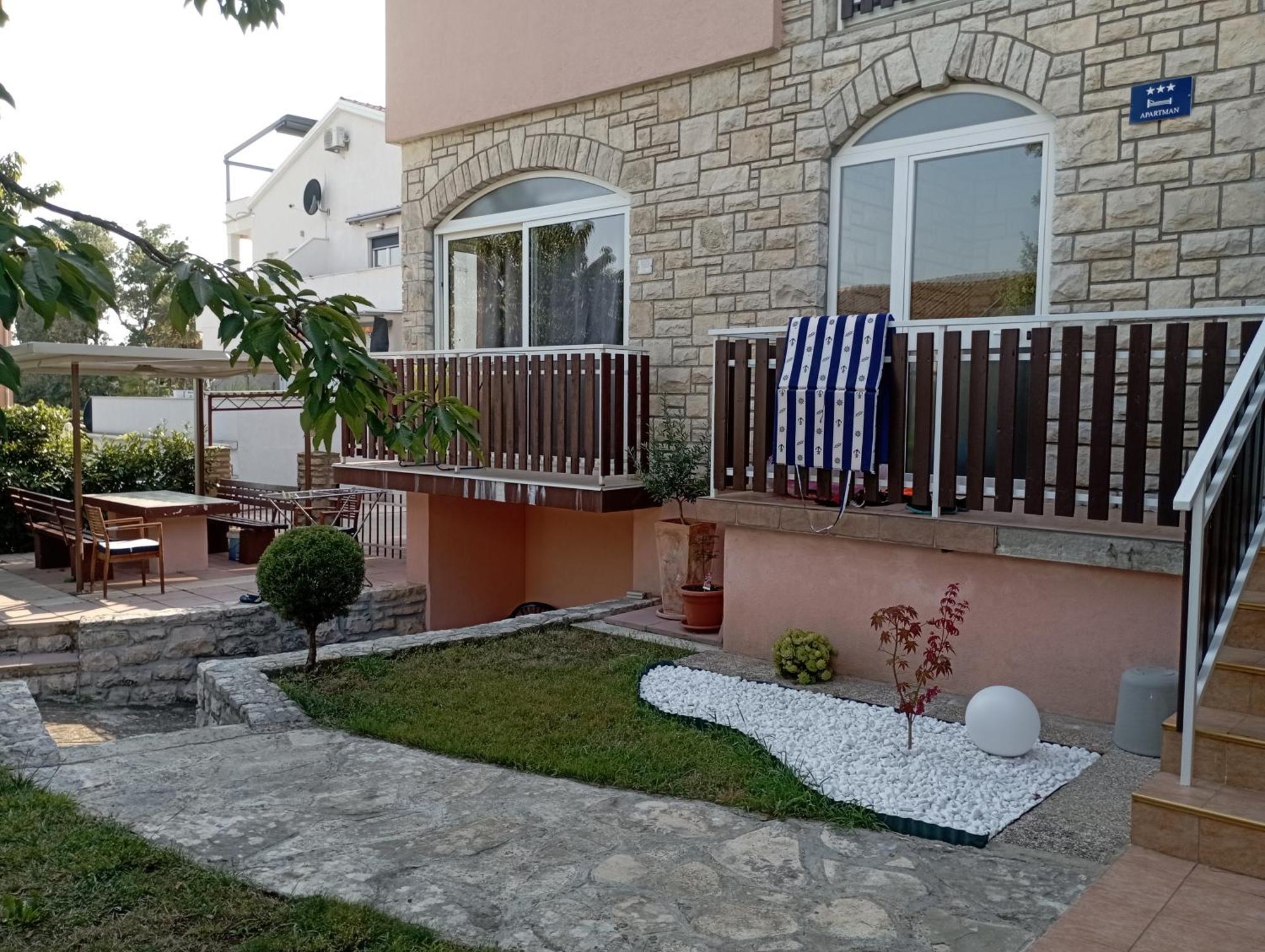 Apartman Sole Apartment Karigador Exterior photo