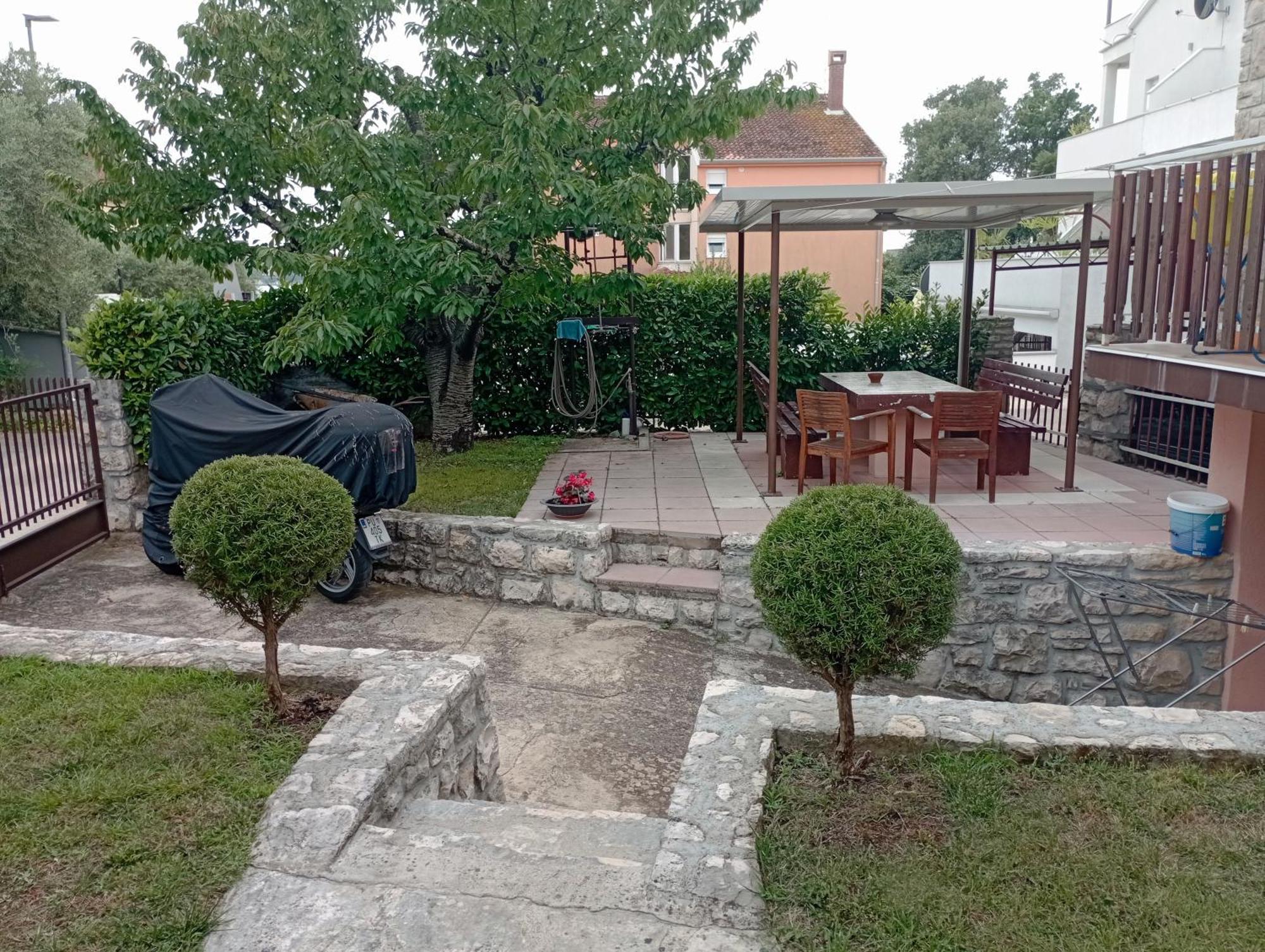 Apartman Sole Apartment Karigador Exterior photo